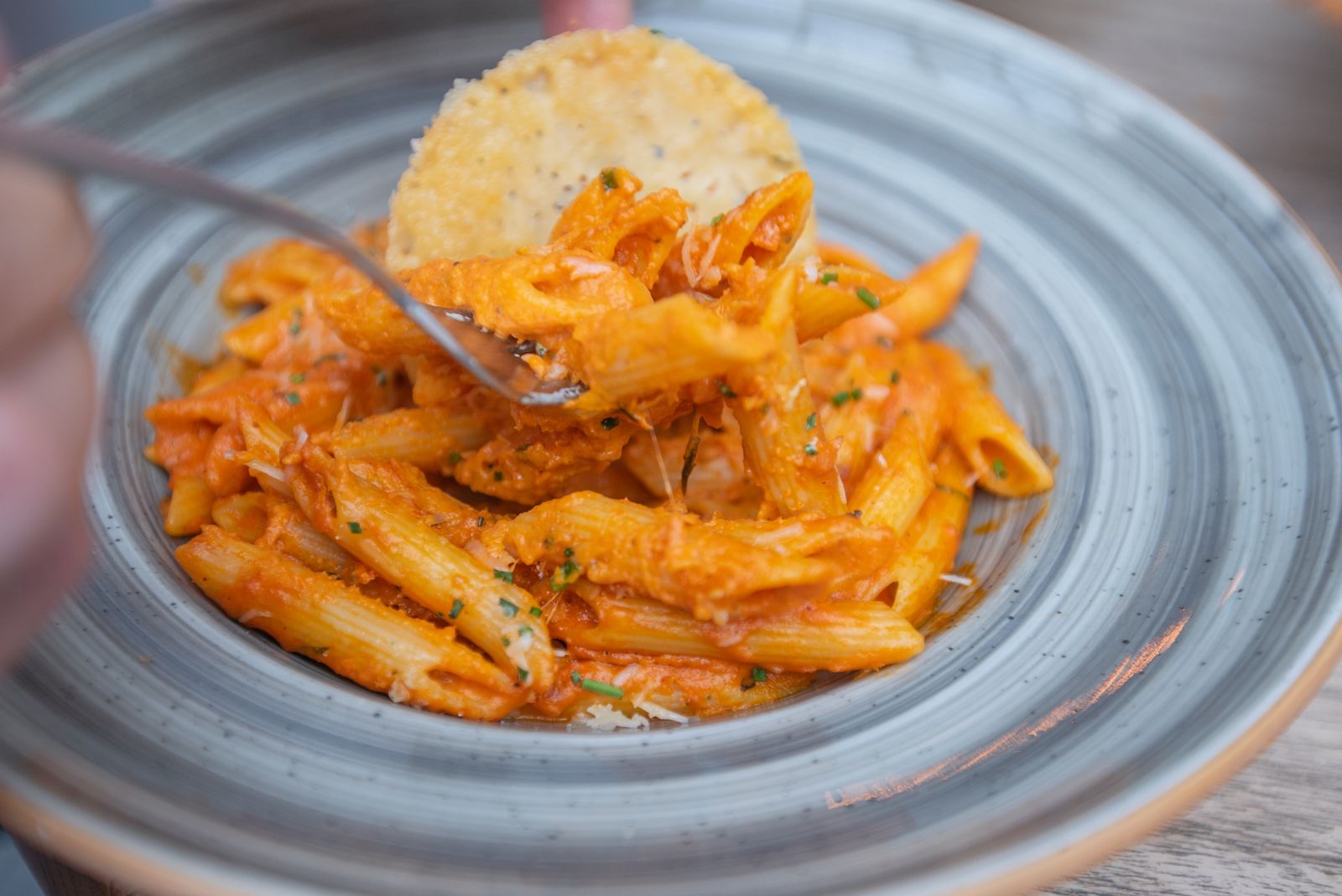 pasta alla vodka rezept 5 768x1152 Penne mit Tomaten-Sahne-Soße